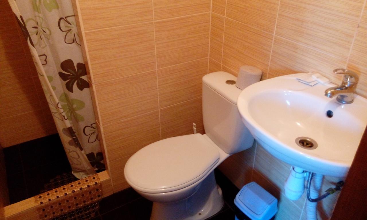 Maetok 4 Pidkovy Motel Podbereztsy Ngoại thất bức ảnh